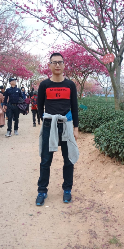 小梁的第二张照片--平潭交友网