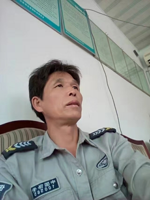卧窗听雨的第一张照片--平潭交友网