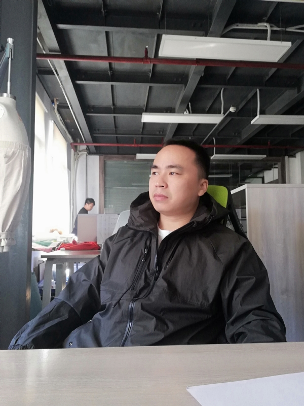 左眼皮跳跳的第一张照片--平潭交友网