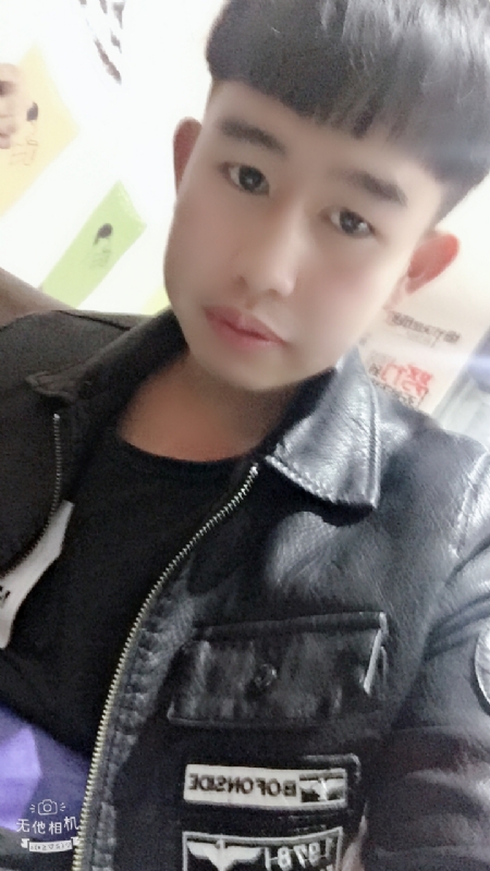 军绿色的第一张照片--平潭交友网