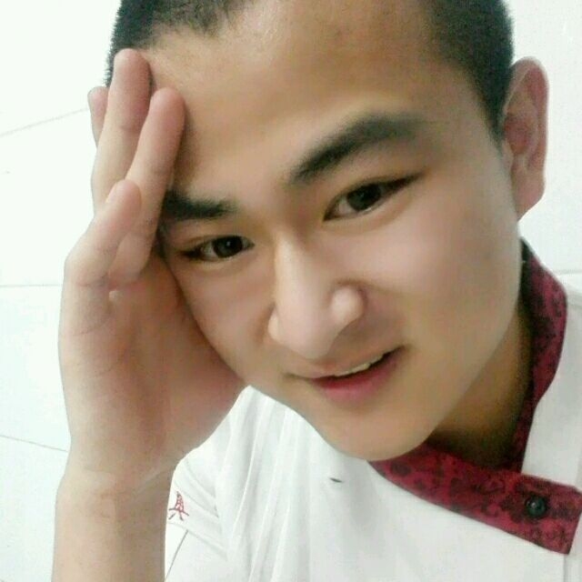 人潮拥挤的第一张照片--平潭交友网