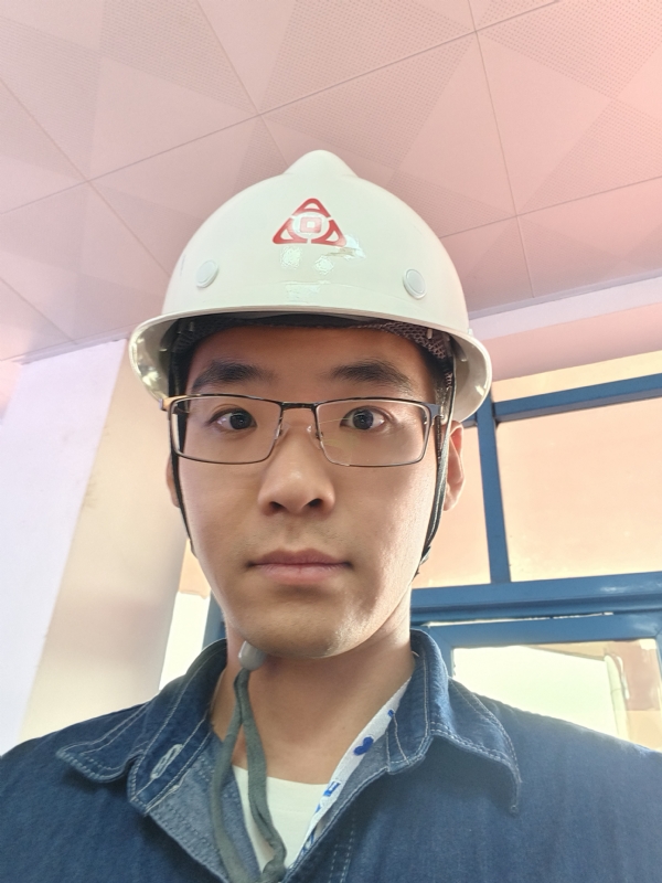 何鹏宇的第二张照片--平潭交友网